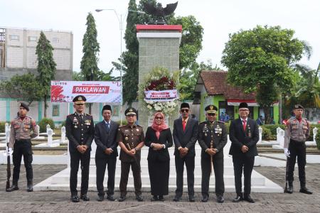 Momentum Hari Pahlawan Kapolres Demak 